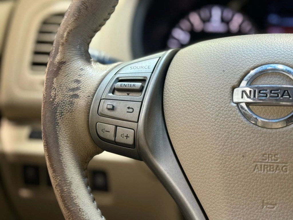 2015 Nissan Altima Image 17