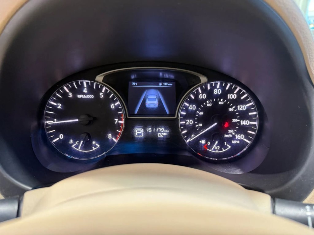 2015 Nissan Altima Image 19