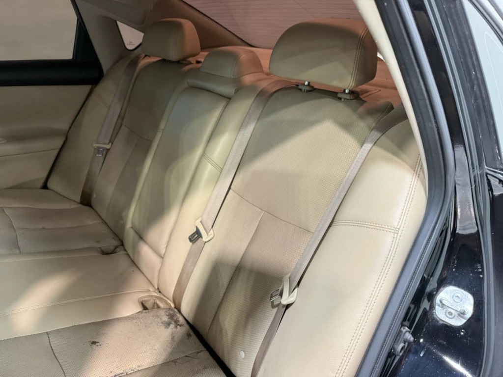 2015 Nissan Altima Image 25
