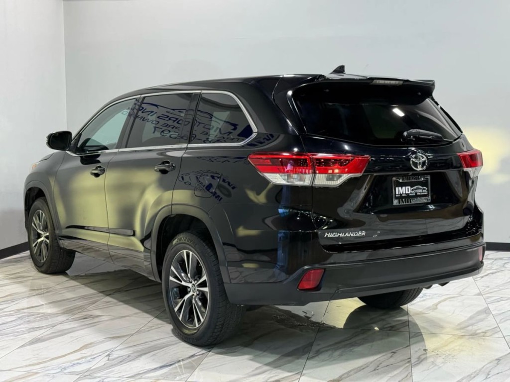 2018 Toyota Highlander Image 8