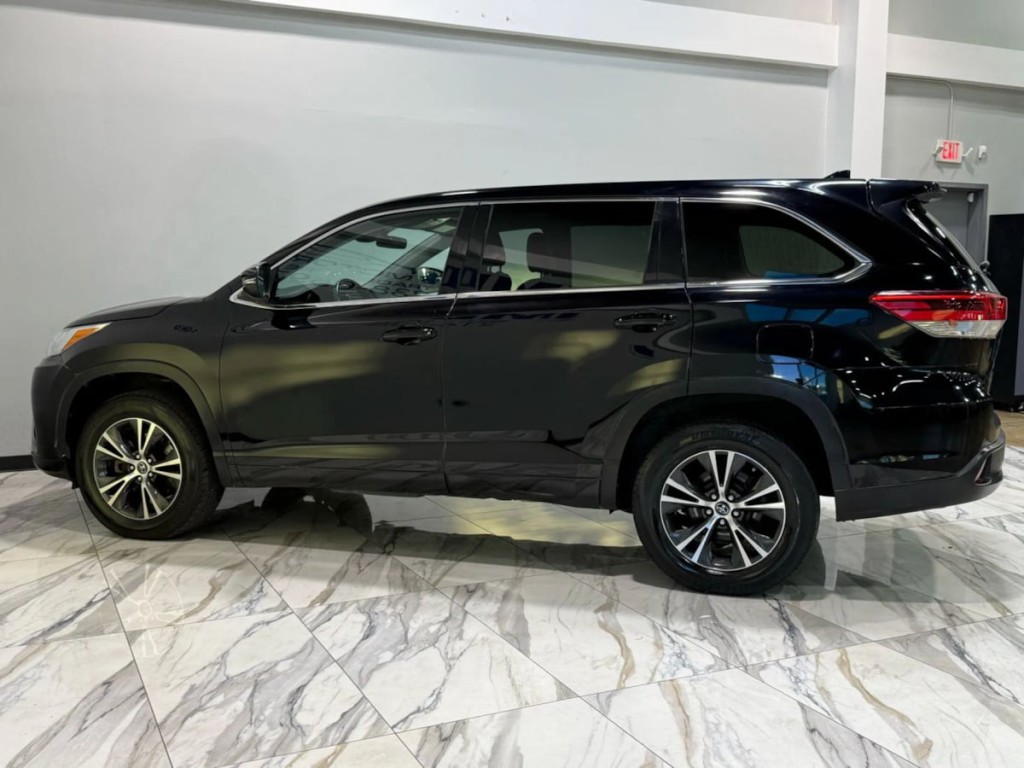 2018 Toyota Highlander Image 9