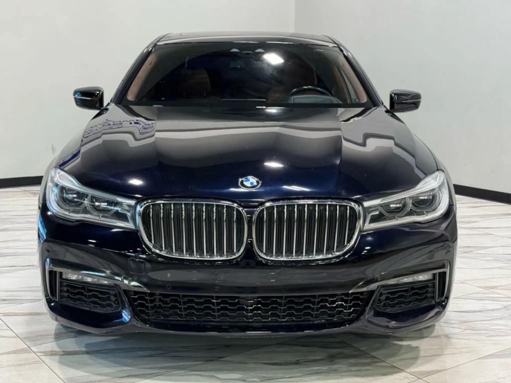 2018 BMW 7 Series Image 3
