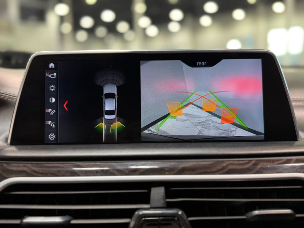 2018 BMW 7 Series Image 21