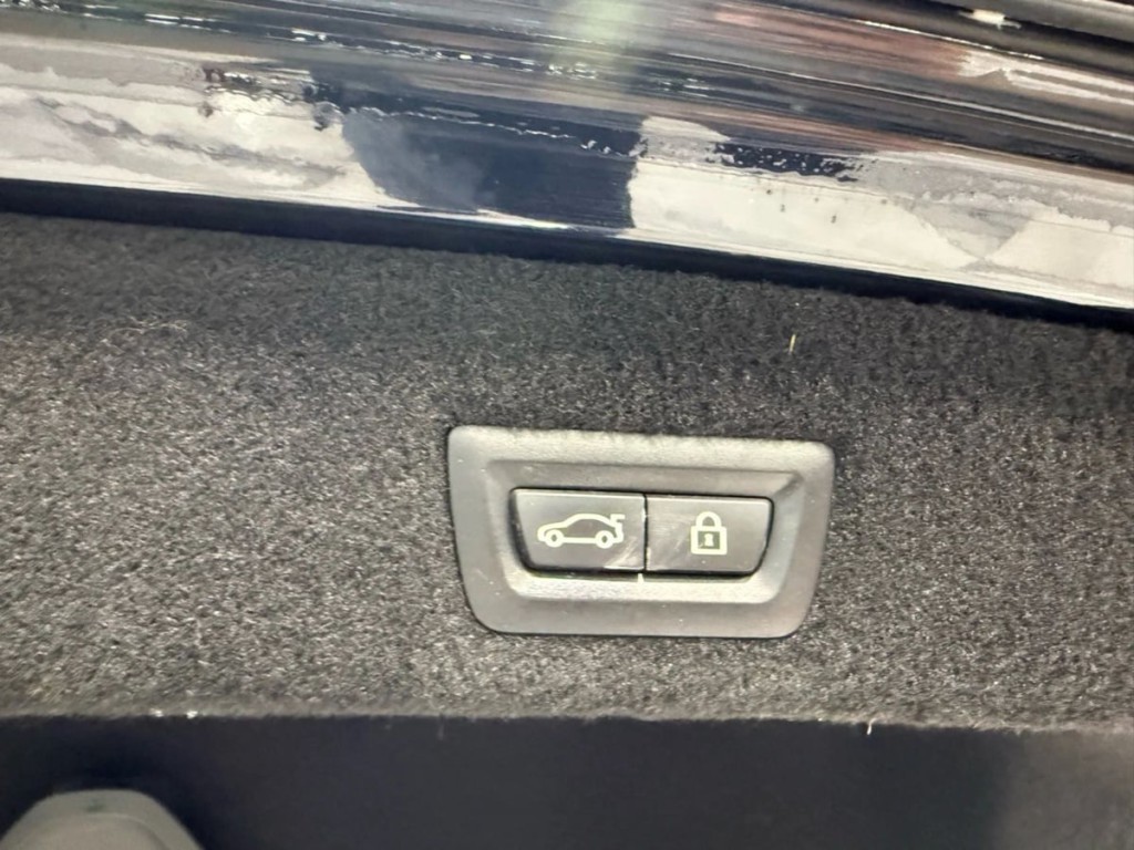 2018 BMW 7 Series Image 38