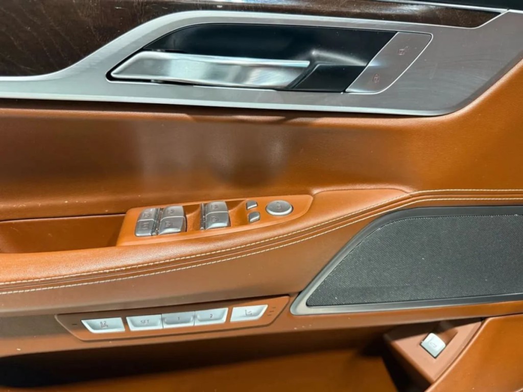 2018 BMW 7 Series Image 14