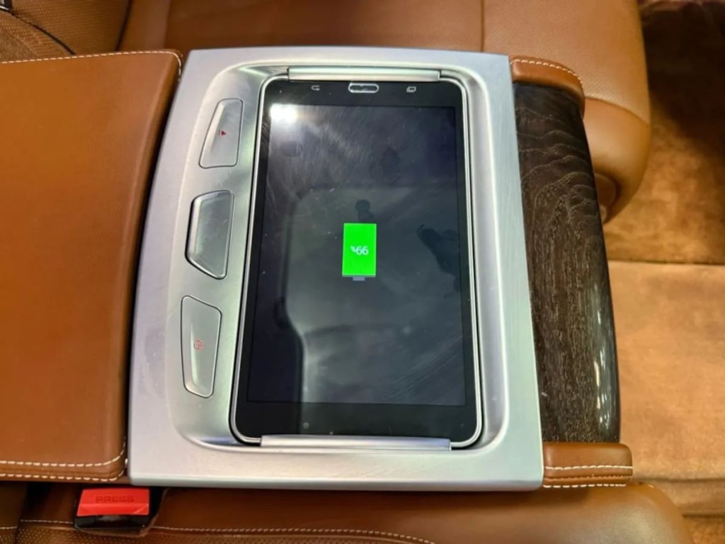 2018 BMW 7 Series Image 36