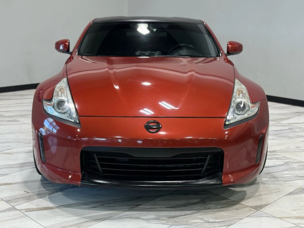 2014 Nissan 370Z Image 3