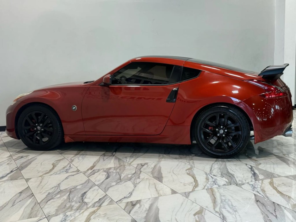 2014 Nissan 370Z Image 9