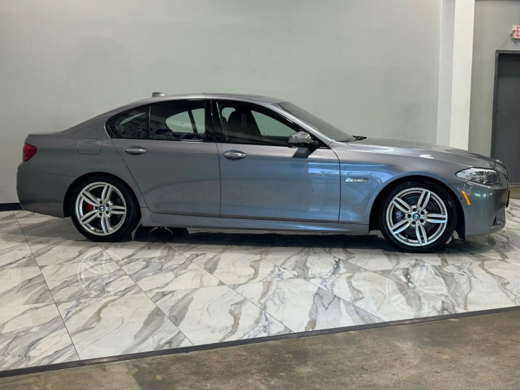 2013 BMW 5 Series Image 5