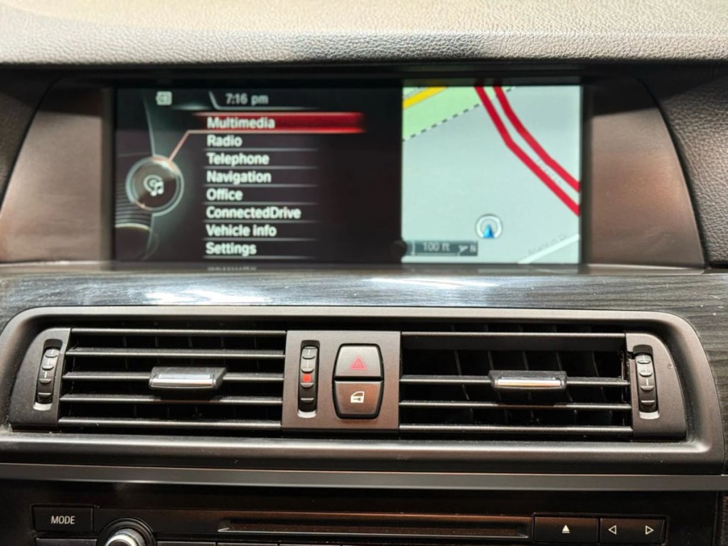 2013 BMW 5 Series Image 14