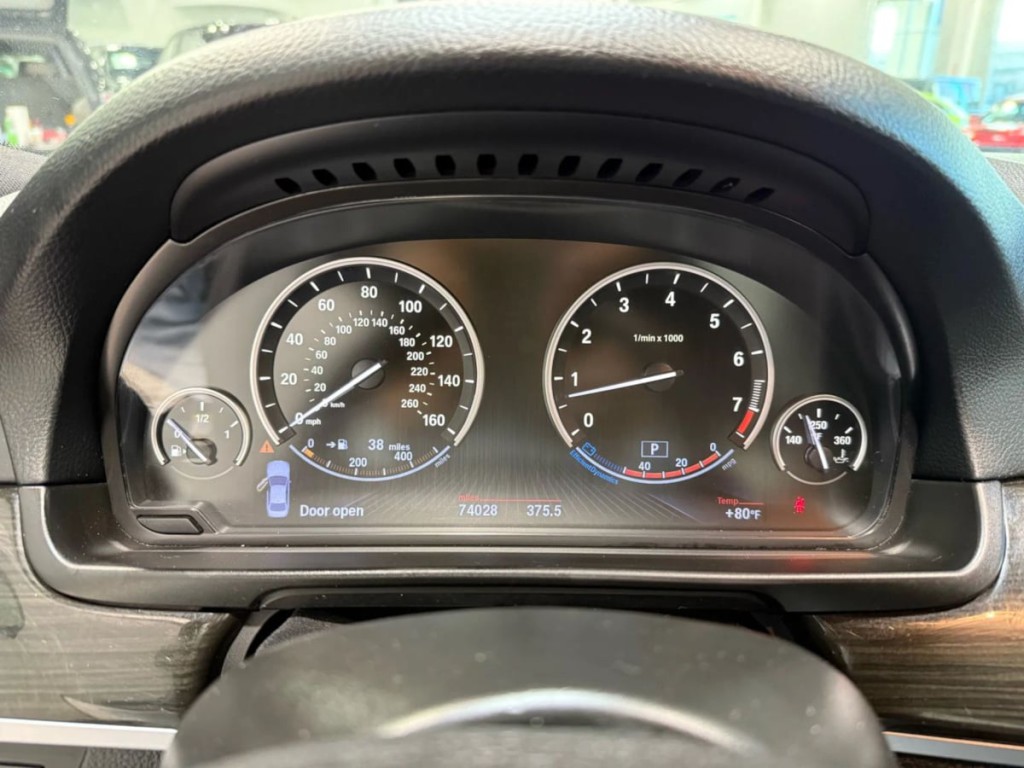2013 BMW 5 Series Image 20