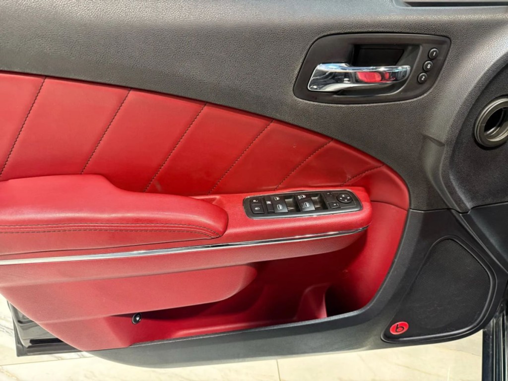 2014 Dodge Charger Image 9