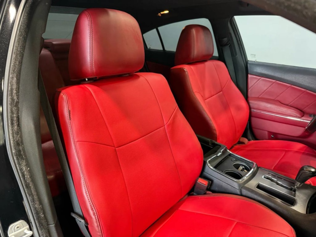 2014 Dodge Charger Image 28
