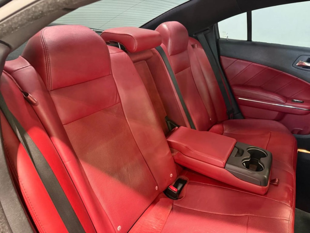2014 Dodge Charger Image 31