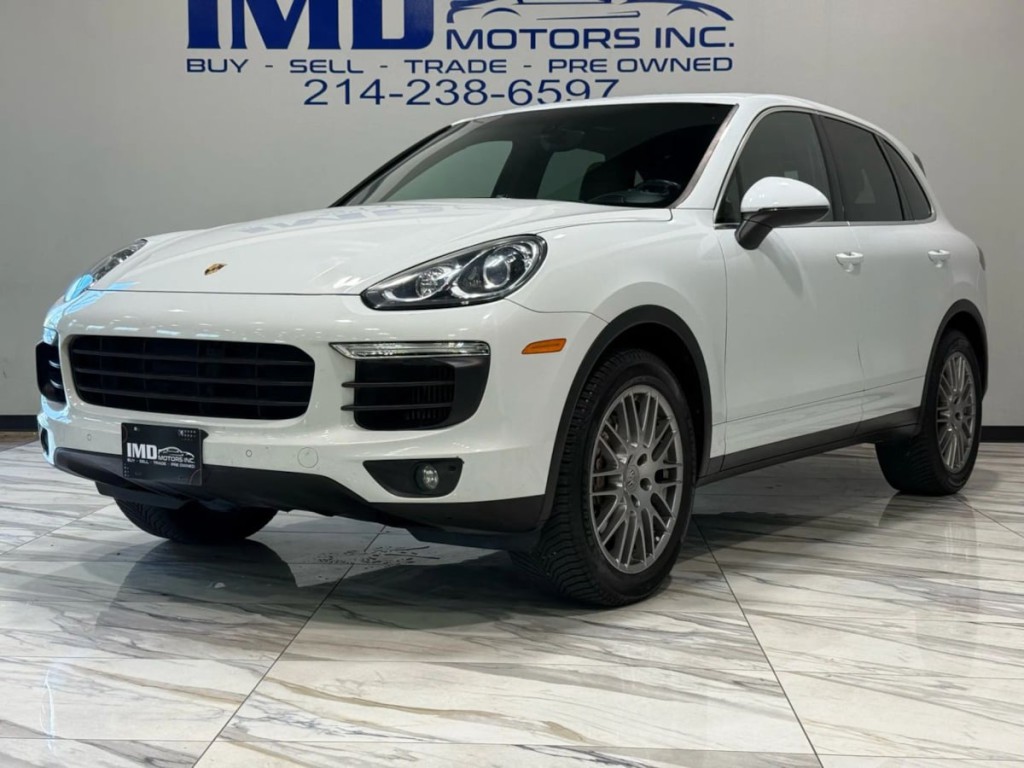 2015 Porsche Cayenne Image 2