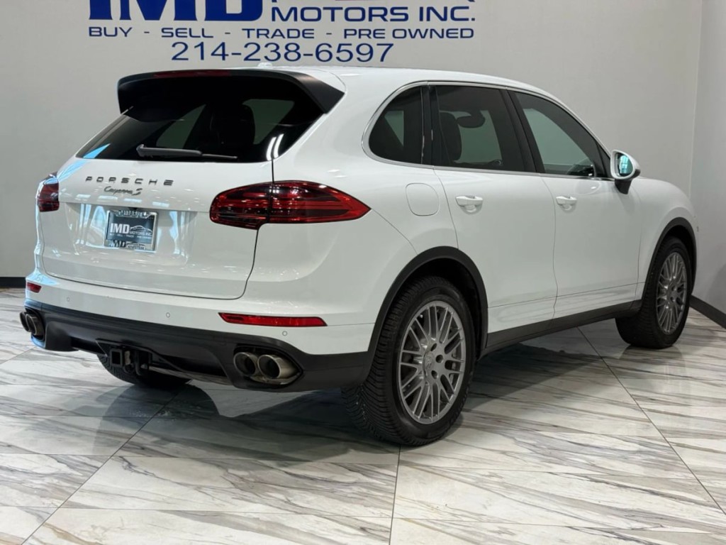 2015 Porsche Cayenne Image 6