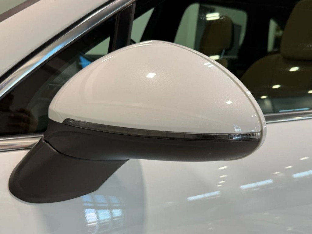 2015 Porsche Cayenne Image 10