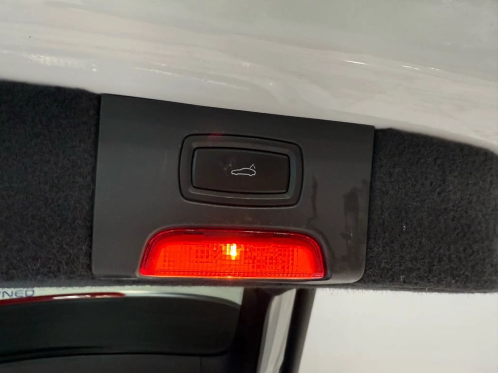 2015 Porsche Cayenne Image 37