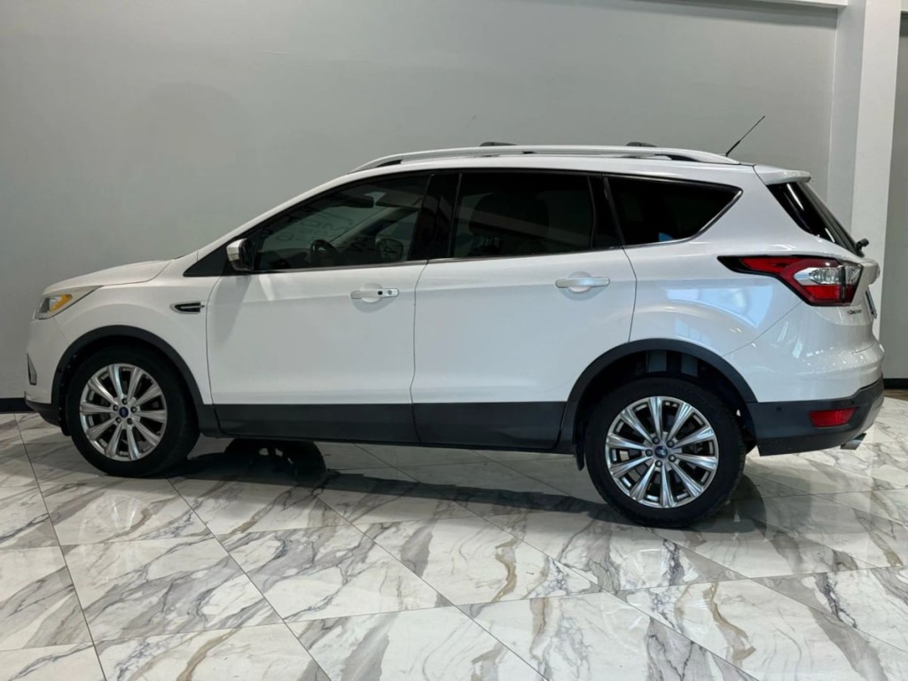 2017 Ford Escape Image 10
