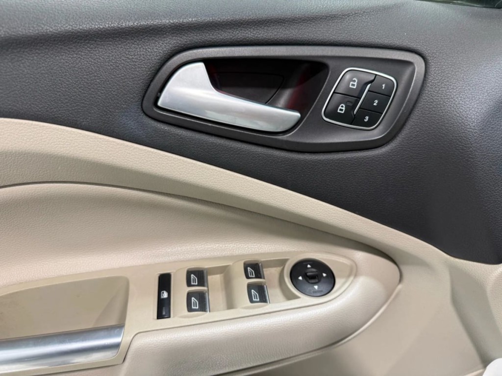 2017 Ford Escape Image 14