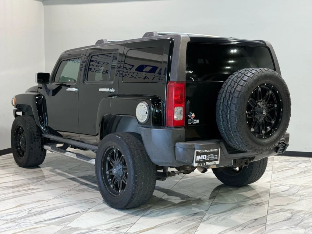 2008 HUMMER H3 Image 8