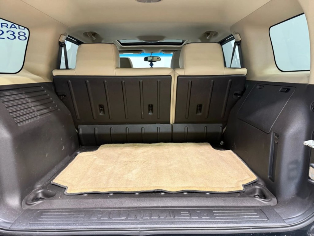 2008 HUMMER H3 Image 11