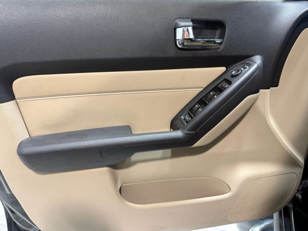 2008 HUMMER H3 Image 12