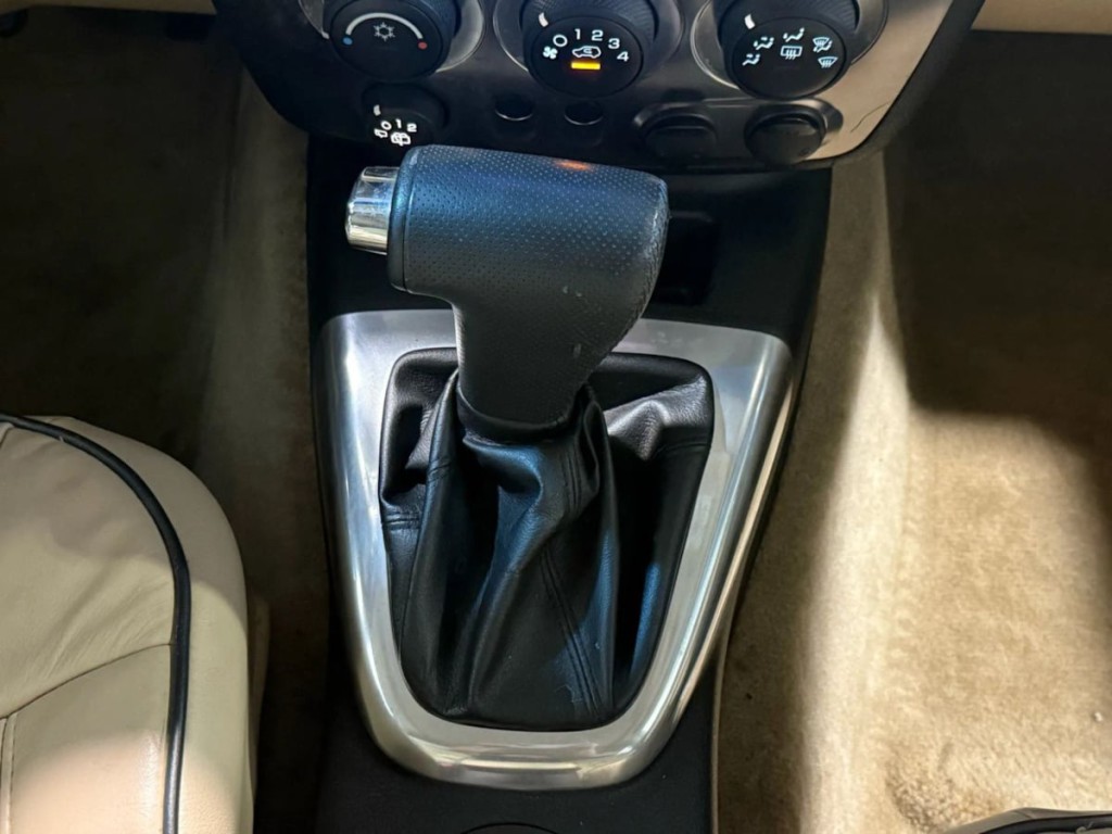 2008 HUMMER H3 Image 17