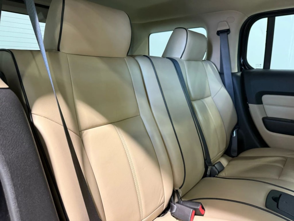 2008 HUMMER H3 Image 30