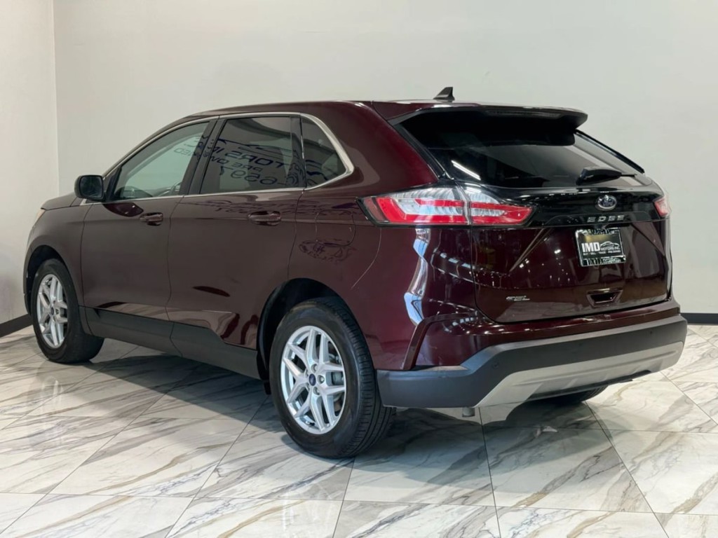 2021 Ford Edge Image 8