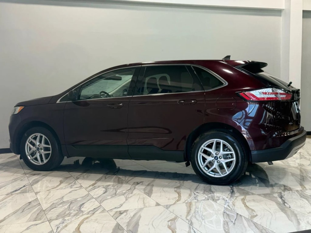 2021 Ford Edge Image 9