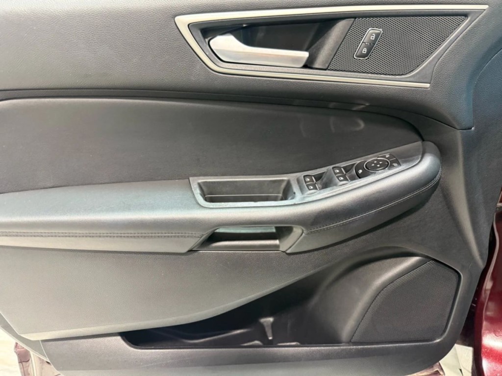 2021 Ford Edge Image 11