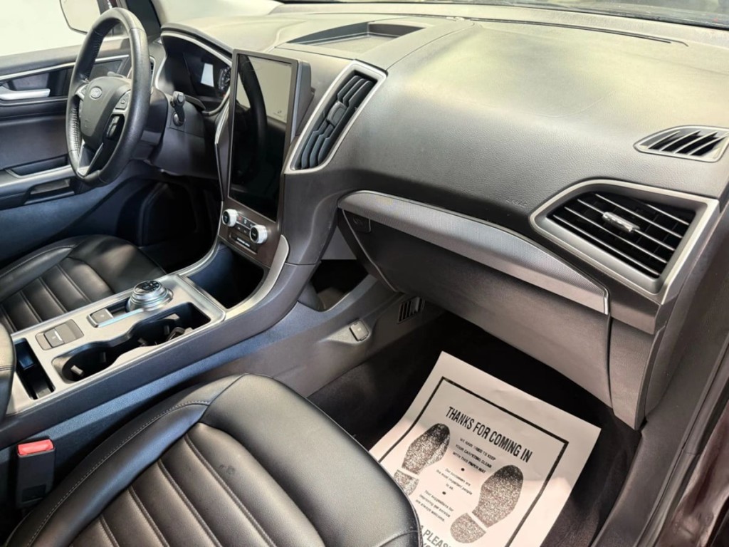 2021 Ford Edge Image 28