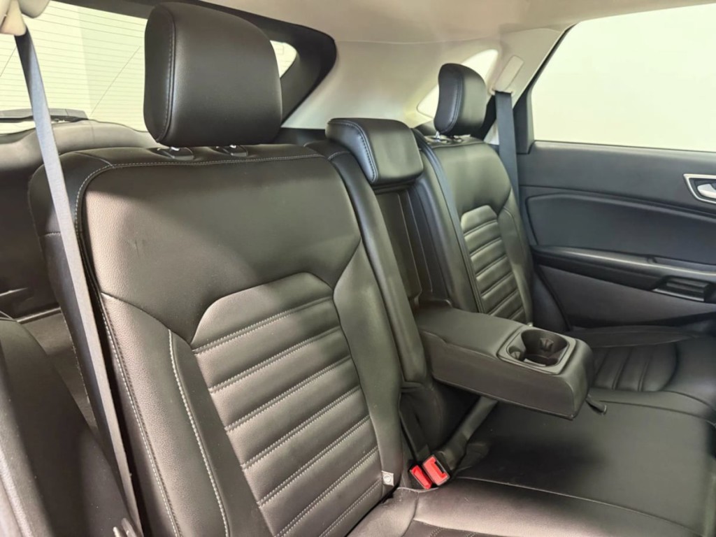 2021 Ford Edge Image 32