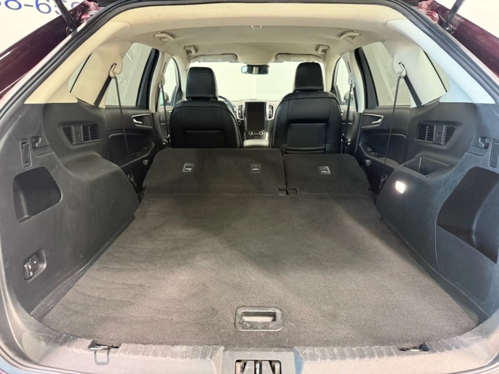 2021 Ford Edge Image 35