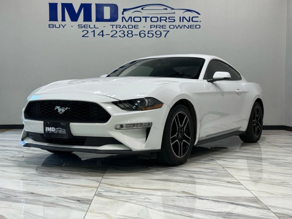 2020 Ford Mustang Image 2
