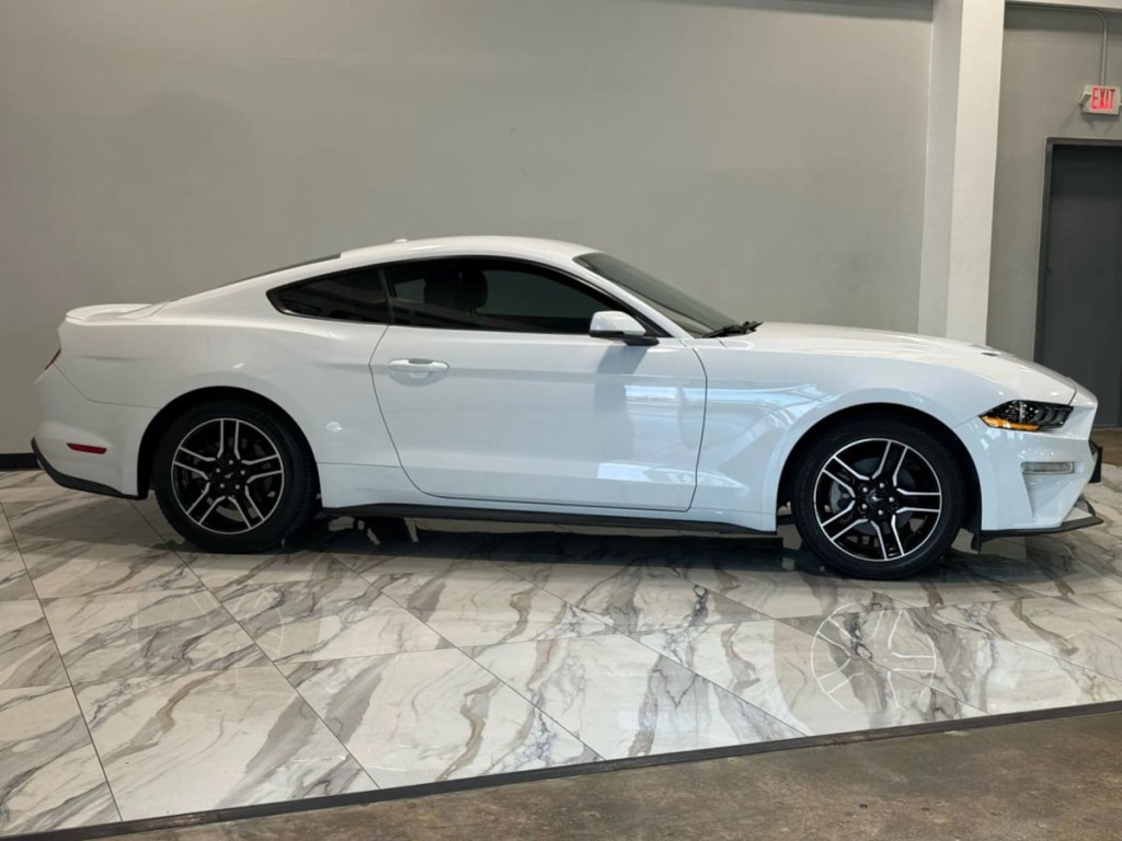 2020 Ford Mustang Image 6