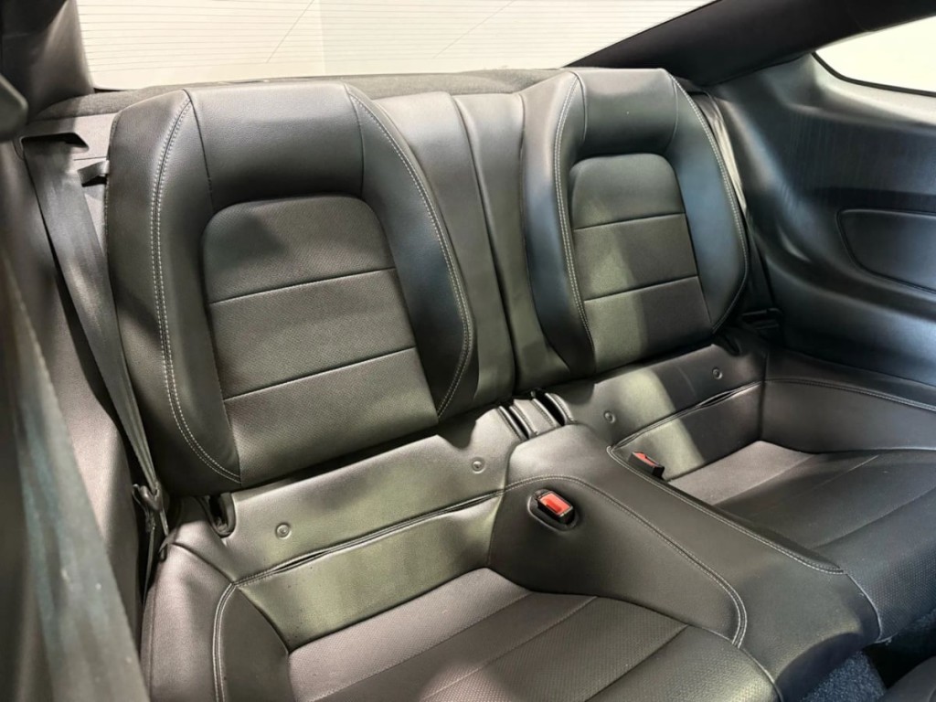 2020 Ford Mustang Image 33