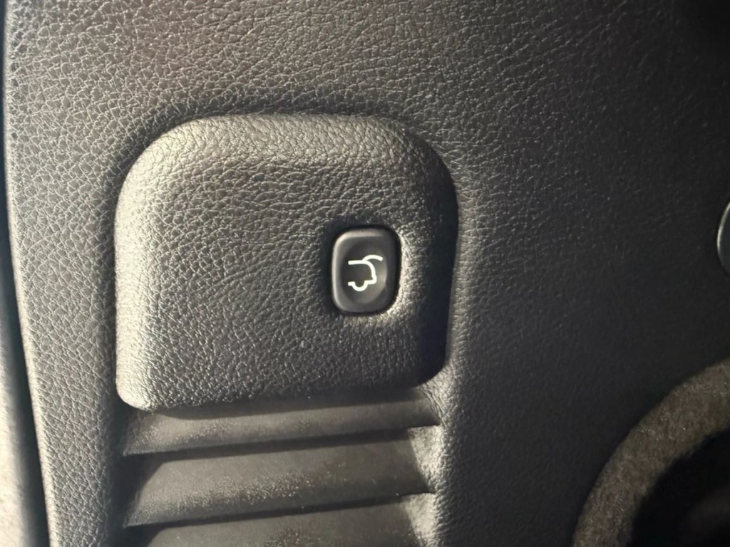 2018 Jeep Grand Cherokee Image 33