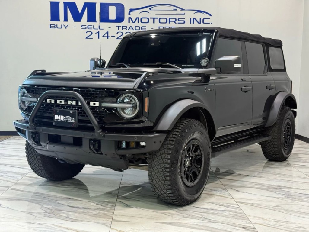 2023 Ford Bronco Image 2