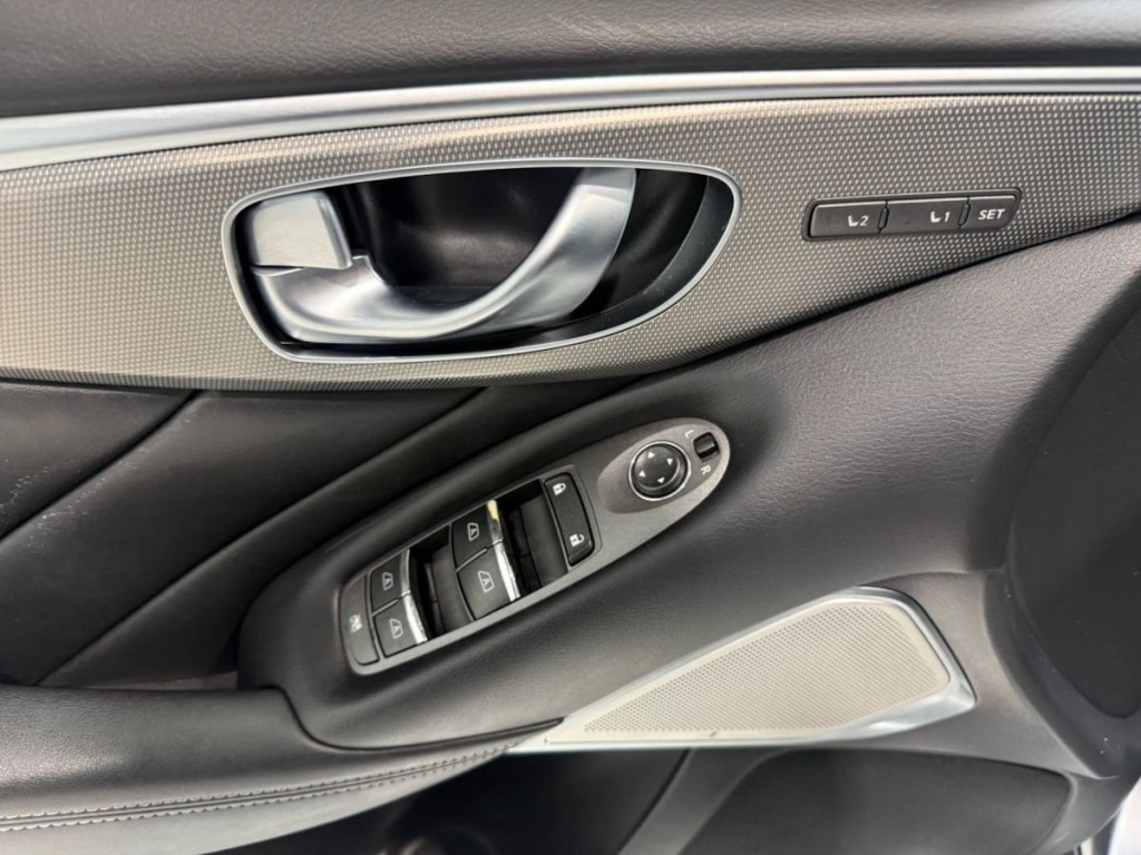 2017 INFINITI Q50 Image 12