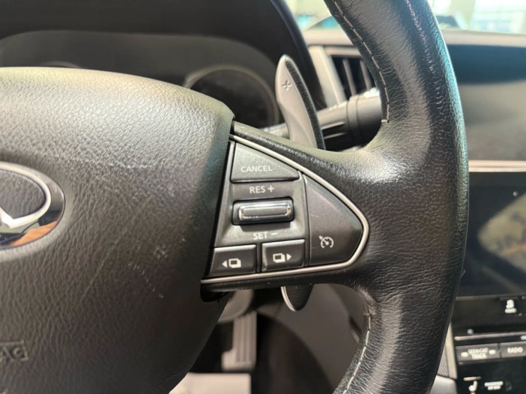 2017 INFINITI Q50 Image 16