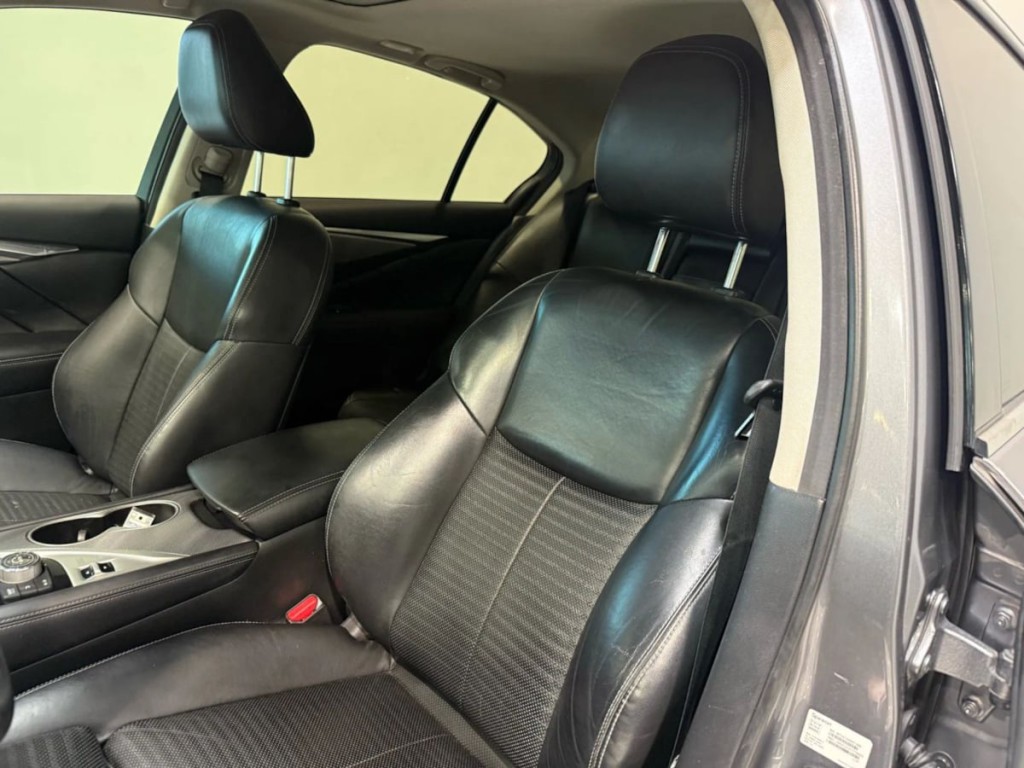 2017 INFINITI Q50 Image 22