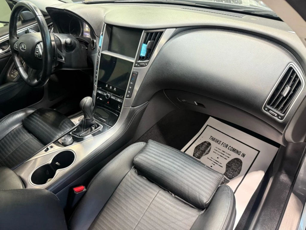 2017 INFINITI Q50 Image 25