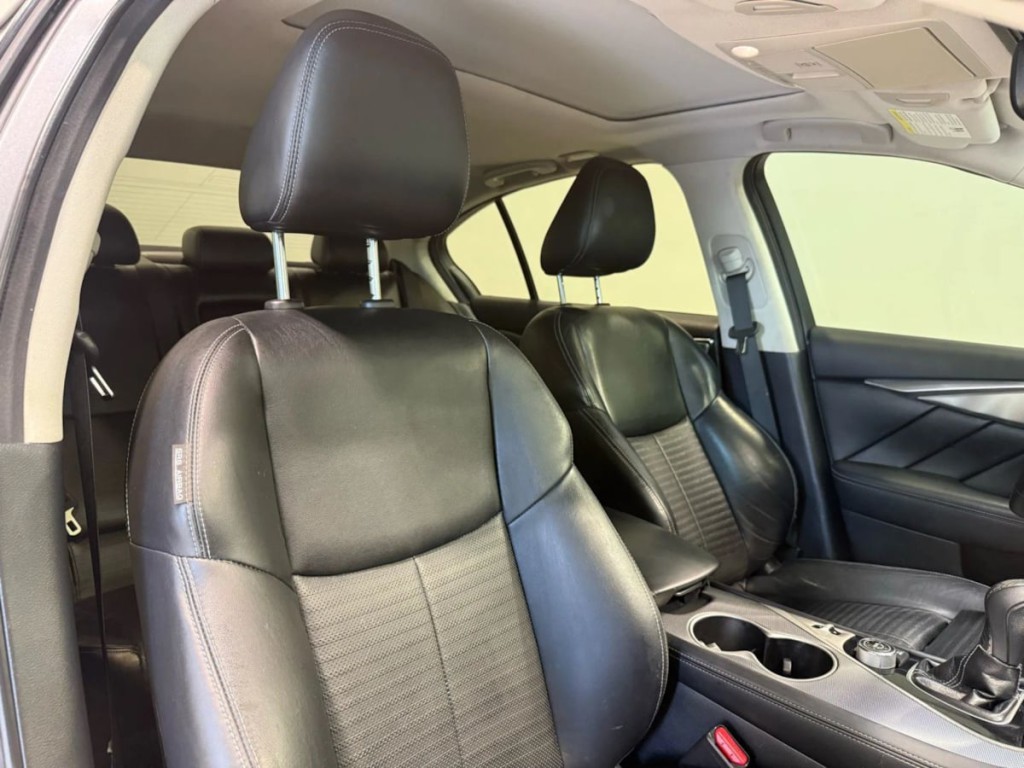 2017 INFINITI Q50 Image 27