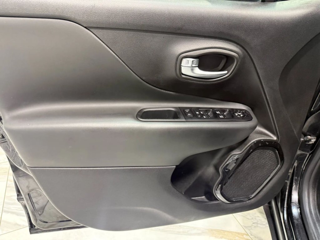 2020 Jeep Renegade Image 11