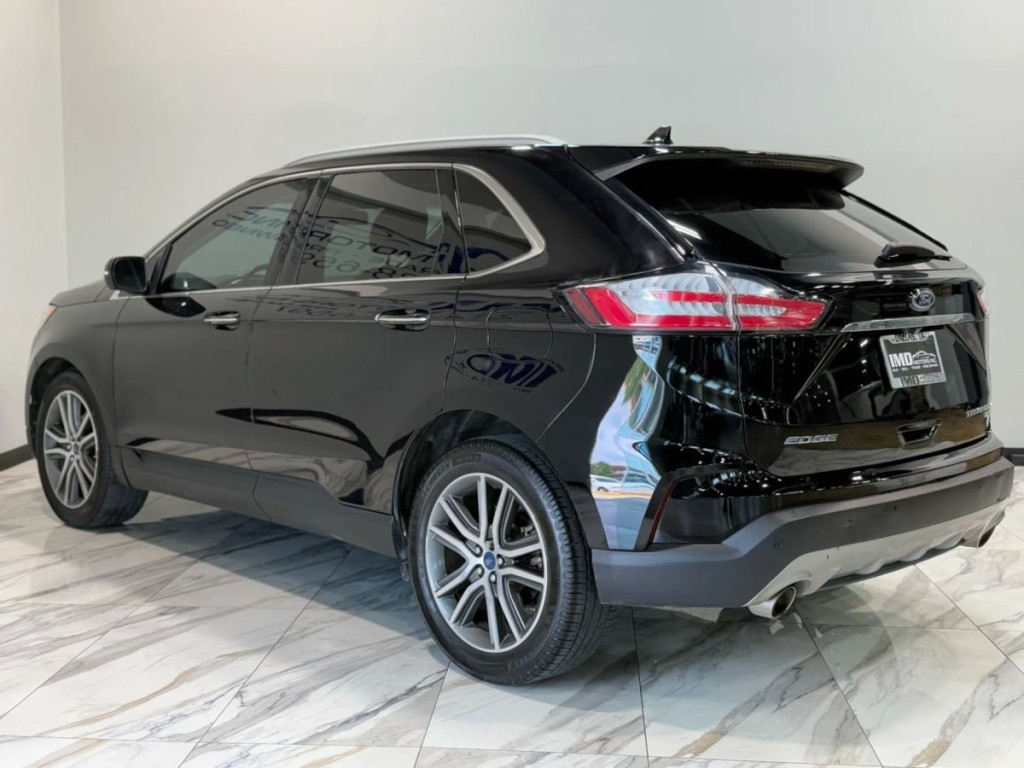 2019 Ford Edge Image 8