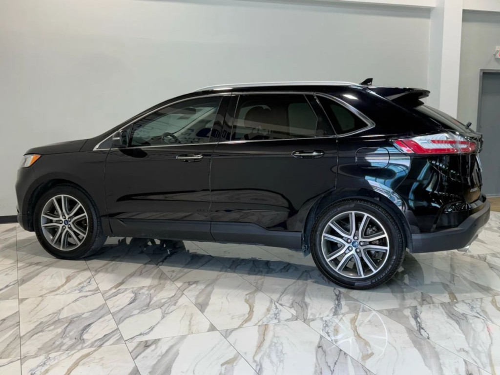 2019 Ford Edge Image 9
