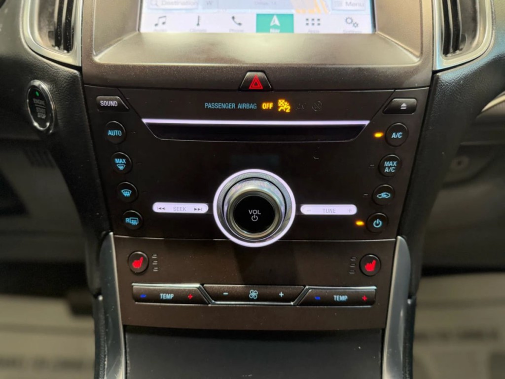 2019 Ford Edge Image 15