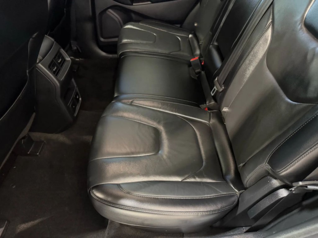 2019 Ford Edge Image 25